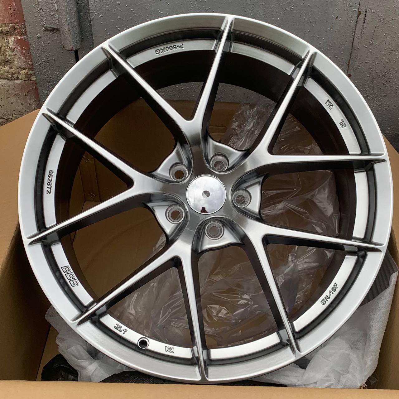 BN-2615 R19 8.5J ET35.0 5x108 d67